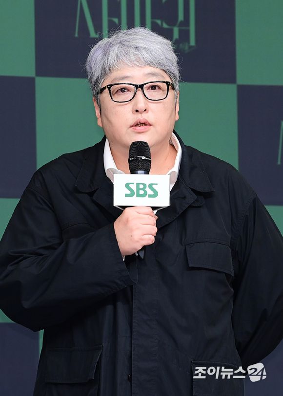 변영주 감독이 4일 오후 서울 양천구 목동 SBS에서 진행된 SBS 새 금토드라마 '사마귀: 살인자의 외출' 제작발표회에 참석하고 있다. [사진=정소희 기자]