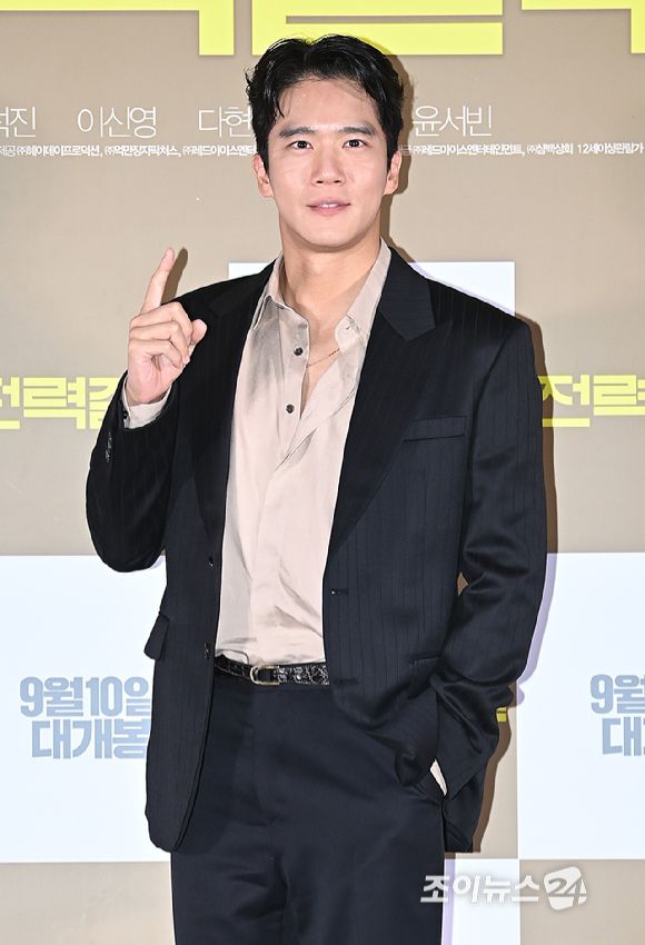 배우 하석진이 5일 오후 서울 롯데시네마 월드타워점에서 열린 영화 '전력질주' 언론시사회에서 포토타임을 갖고 있다. [사진=곽영래 기자]