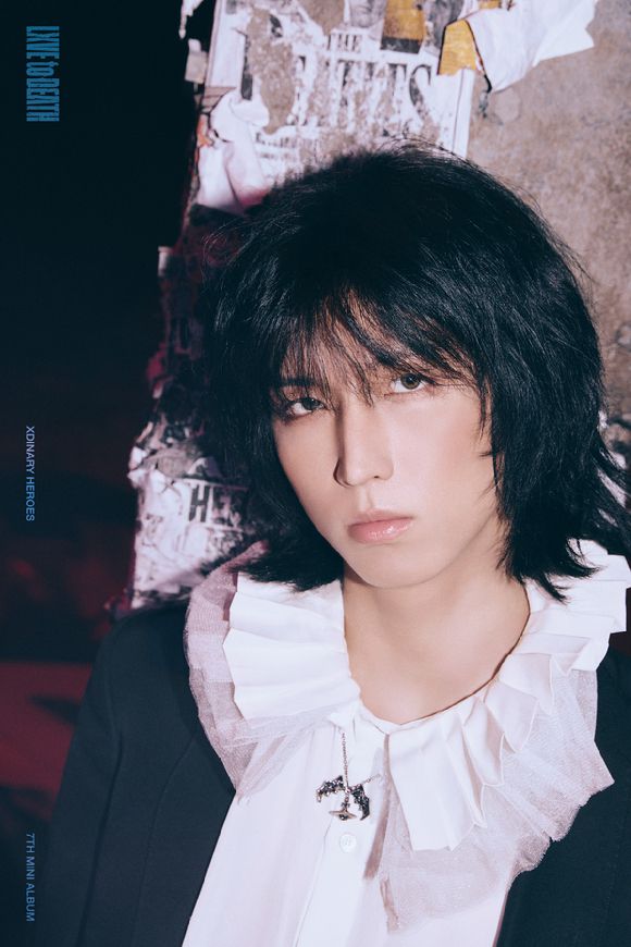 엑스디너리 히어로즈 주연 준한 콘셉트 포토 [사진=JYP엔터테인먼트]