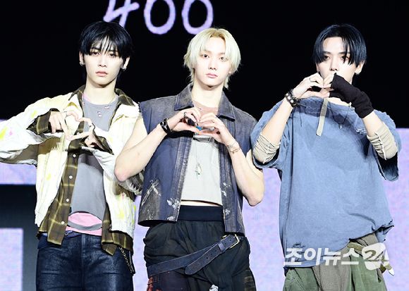 그룹 보이넥스트도어 태산-성호-명재현이 20일 오후 서울 강서구 KBS아레나에서 열린 보이넥스트도어(BOYNEXTDOOR) 새 앨범 '디 액션'(The Action) 쇼케이스에 참석하고 있다. [사진=정소희 기자]