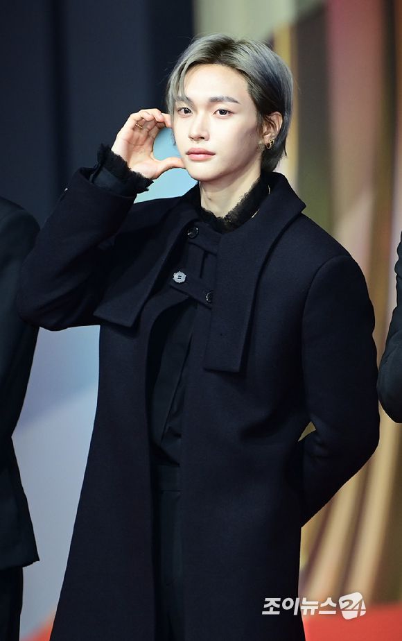 그룹 라이즈(RIIZE) 원빈이 25일 오후 인천광역시 중구 운서동 인스파이어 아레나에서 열린 '2025 SBS 가요대전' 레드카펫 행사에 참석하고 있다.  [사진=정소희 기자]