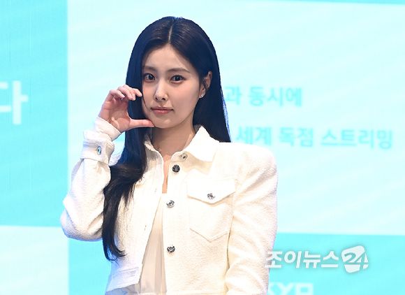 배우 강혜원이 7일 오후 서울 구로구 더 세인트에서 진행된 '첫입에 반하다' 제작발표회에서 포즈를 취하고 있다. [사진=곽영래 기자]