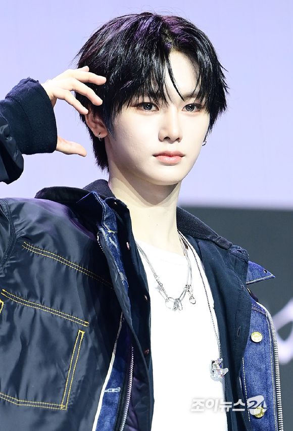 그룹 알파드라이브원 안신이 12일 오후 서울 용산구 블루스퀘어 SOL트래블홀에서 열린 알파드라이브원(ALPHA DRIVE ONE) 첫 번째 데뷔 미니 1집 'EUPHORIA'(유포리아) 발매 기념 쇼케이스에 참석하고 있다. [사진=정소희 기자]