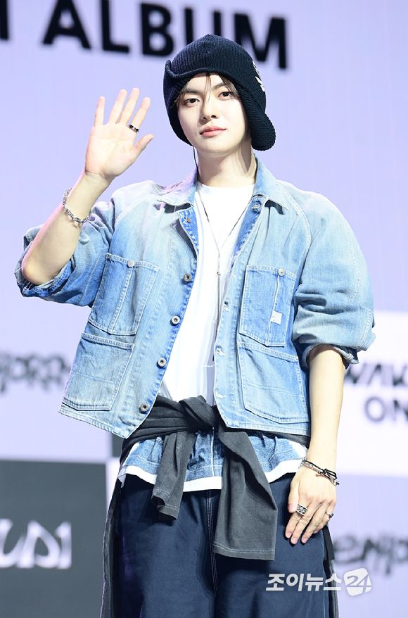 그룹 알파드라이브원 리오가 12일 오후 서울 용산구 블루스퀘어 SOL트래블홀에서 열린 알파드라이브원(ALPHA DRIVE ONE) 첫 번째 데뷔 미니 1집 'EUPHORIA'(유포리아) 발매 기념 쇼케이스에 참석하고 있다. [사진=정소희 기자]