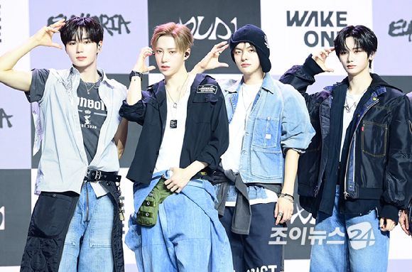 그룹 알파드라이브원 준서-아르노-리오-안신이 12일 오후 서울 용산구 블루스퀘어 SOL트래블홀에서 열린 알파드라이브원(ALPHA DRIVE ONE) 첫 번째 데뷔 미니 1집 'EUPHORIA'(유포리아) 발매 기념 쇼케이스에 참석하고 있다. [사진=정소희 기자]