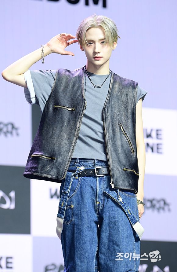 그룹 알파드라이브원 상원이 12일 오후 서울 용산구 블루스퀘어 SOL트래블홀에서 열린 알파드라이브원(ALPHA DRIVE ONE) 첫 번째 데뷔 미니 1집 'EUPHORIA'(유포리아) 발매 기념 쇼케이스에 참석하고 있다. [사진=정소희 기자]