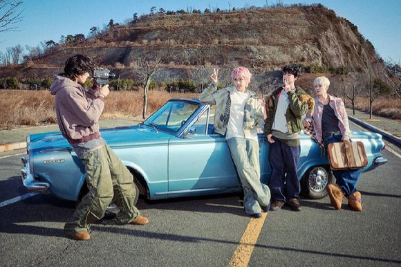 AxMxP 미니 1집 'Amplify My Way'(앰플리파이 마이 웨이) 네 번째 콘셉트 포토 [사진=FNC엔터테인먼트]