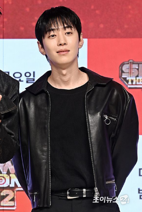 가수 그레이가 15일 서울 강남구 엘리에나 호텔에서 열린 Mnet '쇼미더머니12' 제작발표회에서 포즈를 취하고 있다. [사진=곽영래 기자]