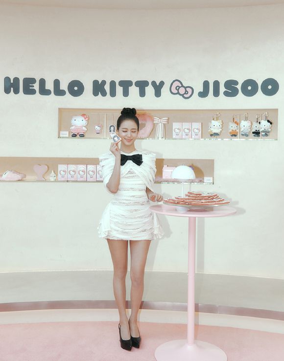 헬로키티x지수 [사진=CJ온스타일]