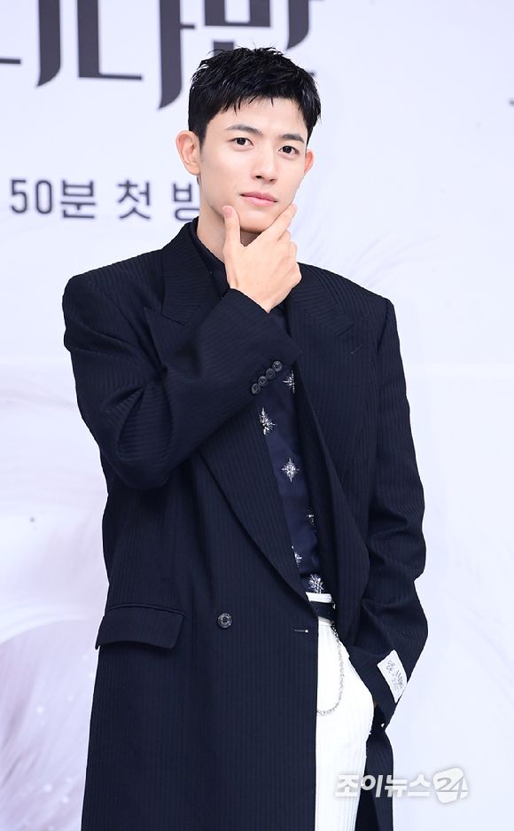 배우 로몬이 16일 오후 서울 목동 SBS에서 열린 SBS 새 금토드라마 '오늘부터 인간입니다만' 제작발표회에 참석하고 있다. [사진=정소희 기자]