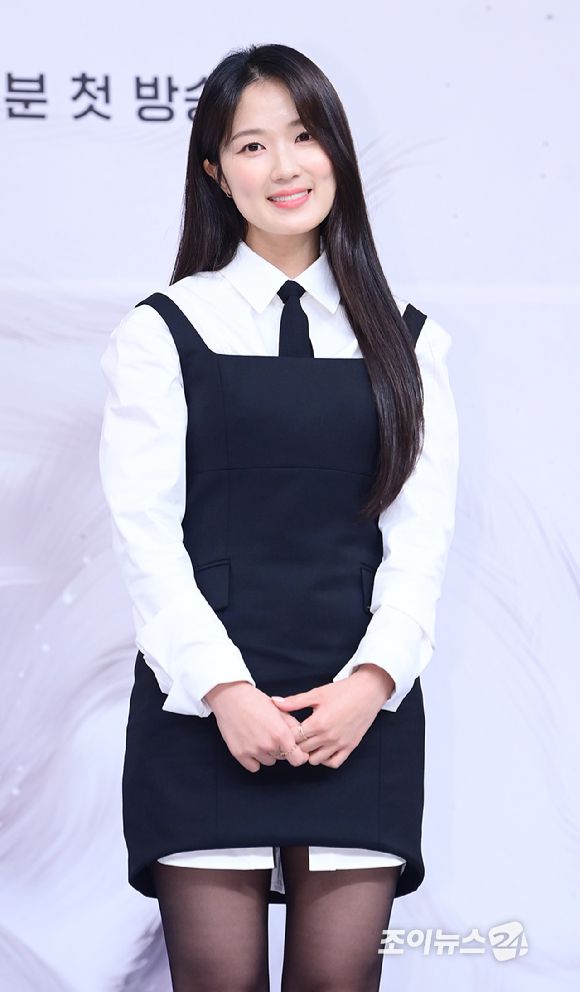 배우 김혜윤이 16일 오후 서울 목동 SBS에서 열린 SBS 새 금토드라마 '오늘부터 인간입니다만' 제작발표회에 참석하고 있다. [사진=정소희 기자]