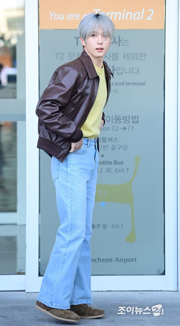 그룹 엔시티 드림(NCT DREAM) 지성이 20일 해외 일정 참석 차 인천국제공항을 통해 출국하고 있다. [사진=정소희 기자]