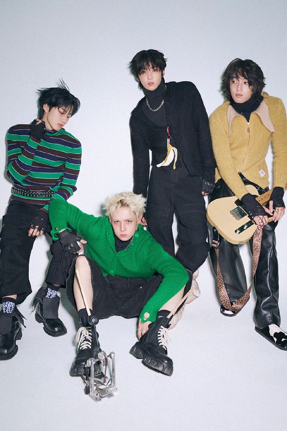 에이엠피 콘셉트 티저. [사진=FNC엔터테인먼트]