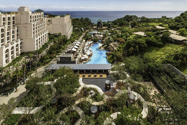 Summer Escape Deal_롯데호텔 제주 수영장 /롯데호텔앤리조트 제공