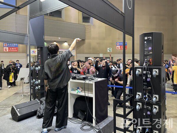 일산 KINTEX에서 개최된 AGF 2025 'DJ 카즈' 공연 (포인트경제)