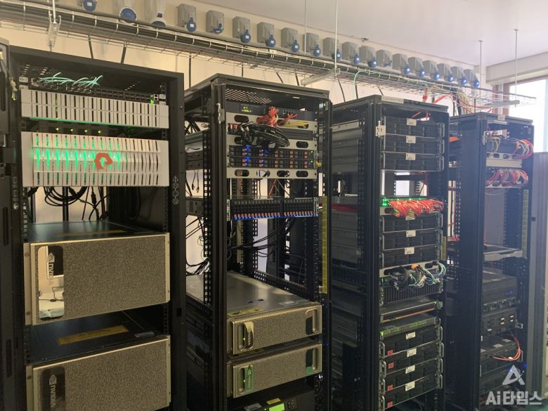 GIST AI대학원 AI-X 컴퓨팅 클러스터. (사진=GIST 제공).