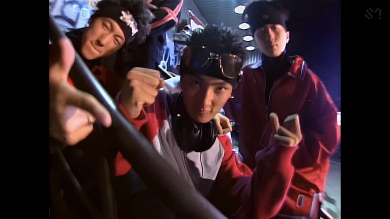 SM엔터테인먼트는 4일 HOT의 '전사의 후예'를 시작으로 유튜브 SMTOWN과 SM STATION 채널에서 90년대와 20년대 초 인기 가수의 뮤직비디오를 순차적으로 공개한다. (사진=유튜브 SM STATION 캡쳐)