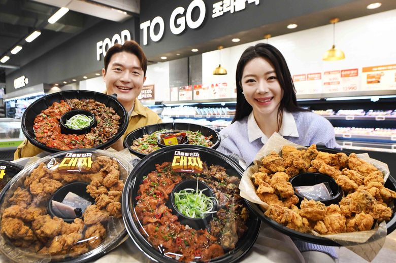 홈플러스 '대짜 시리즈 신메뉴' 3종. 사진ㅣ홈플러스