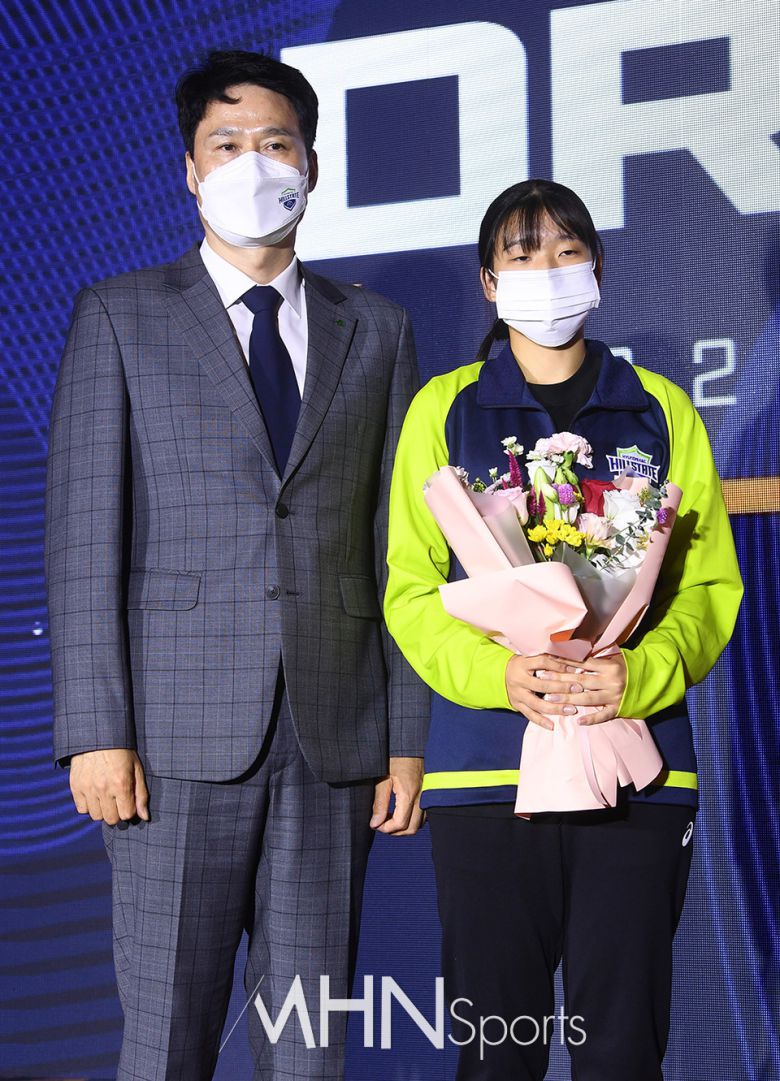 현대건설 강성형 감독-김사랑ⓒMHN스포츠 이지숙 기자