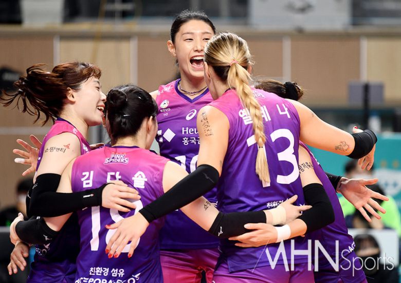 득점 후 기뻐하는 흥국생명ⓒMHN스포츠 이지숙 기자