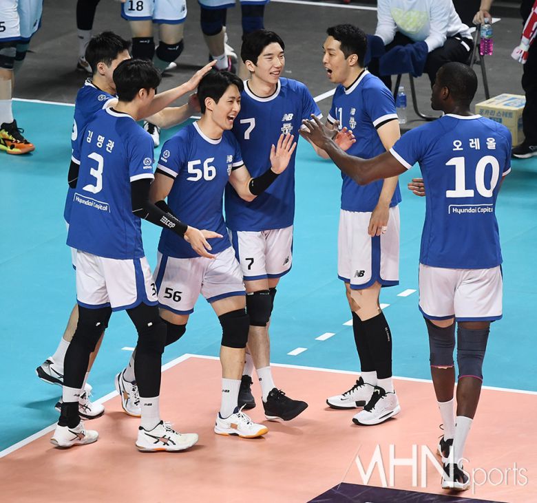 득점 후 기뻐하는 현대캐피탈ⓒMHN스포츠 이지숙 기자