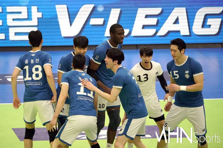 득점 후 기뻐하는 현대캐피탈ⓒMHN스포츠 박태성 기자