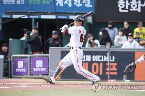 한화 문현빈은 5회초 2타점 중전안타를 날렸다. [연합뉴스]