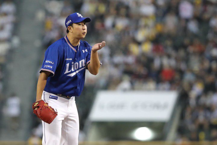 삼성 최채흥이 LG전에서 6이닝 94구 6피안타 1볼넷 4탈삼진 비자책 1실점으로 병역 복귀 첫승을 올렸다. [삼성 라이온즈 제공]