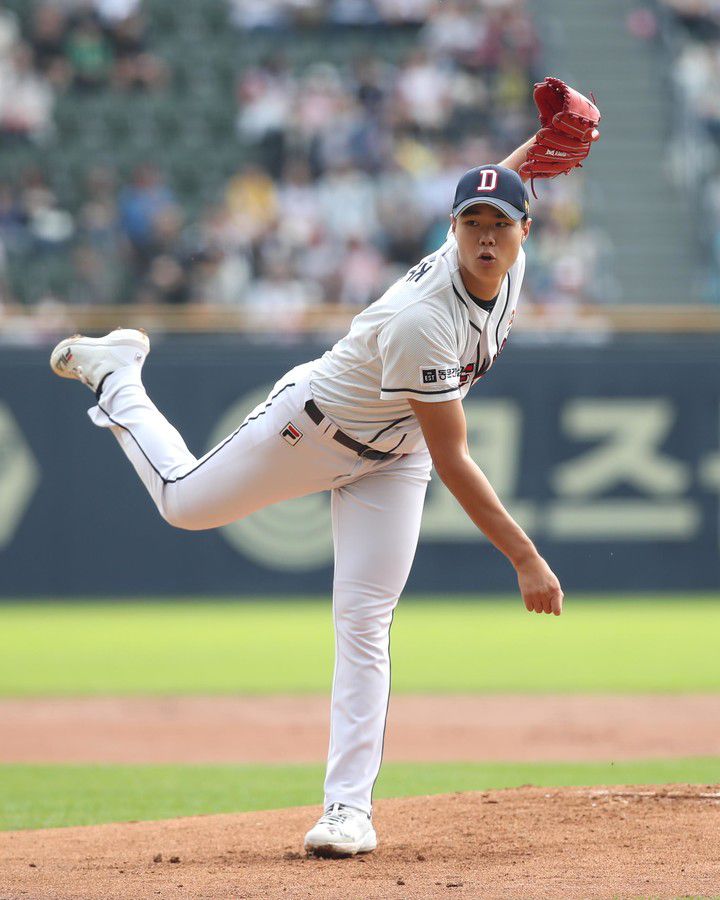 두산 선발 김동주는 6이닝 1실점 역투로 시즌 3승을 수확했다. [두산 베어스 제공]