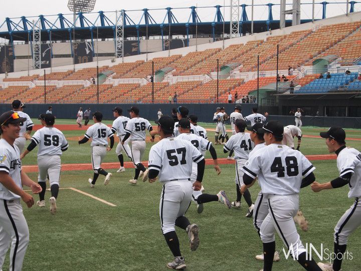 결승전 확정 직후 기뻐하는 대구상원고 선수단