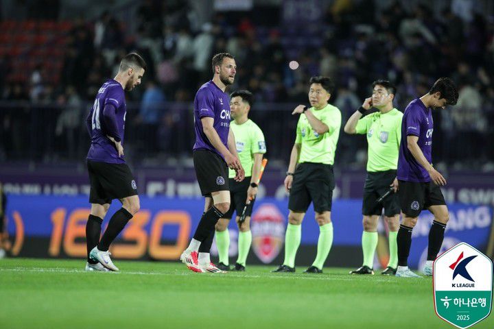 FC안양 에두아르도(맨 왼쪽)