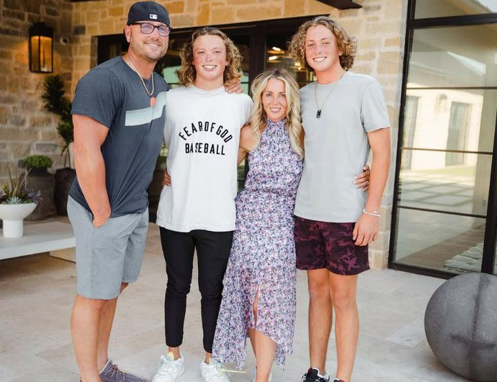 (잭슨의 가족사진. 왼쪽부터 아버지 맷, 잭슨, 어머니 그리고 동생 이튼 | 사진=잭슨 SNS)