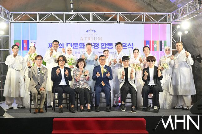 2일 경기도 파주 서원밸리 골프장에서 5쌍의 다문화 가정 무료결혼식이 진행됐다.