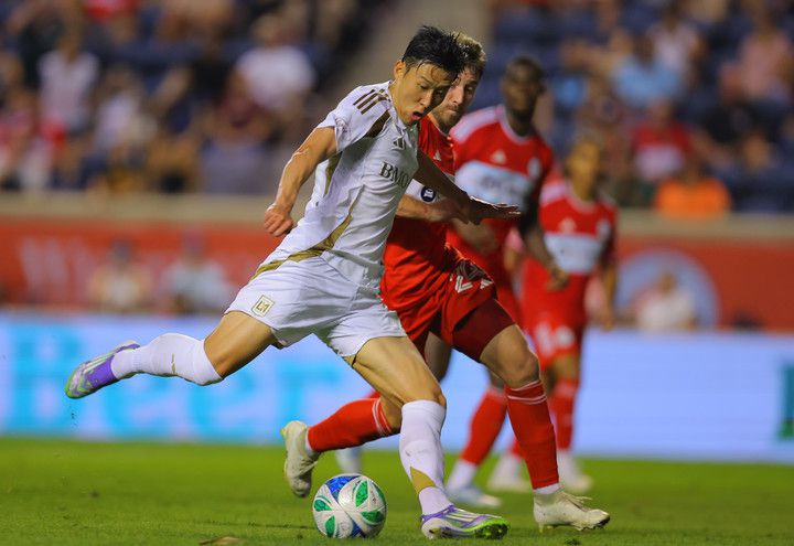 (LA FC 손흥민이 10일(한국시간) MLS 데뷔전을 치뤘다)