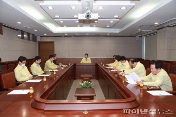 가평군의회-집행부 자연재난 관계공무원 5일 회의. 사진제공=가평군의회