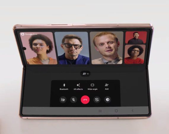 갤럭시 Z 폴드2는 폴더블이 지닌 UX 차별화를 극대화해 새로운 모바일 사용 경험을 제공한다. 삼성전자 뉴스룸 캡처화면