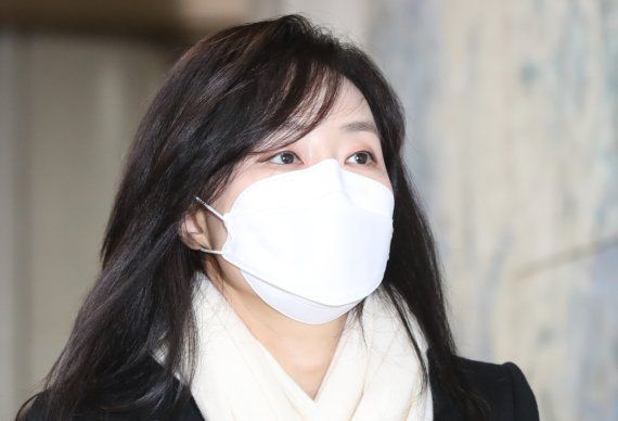 조윤선 전 수석.뉴시스                                    이병기 전 비서실장.뉴시스