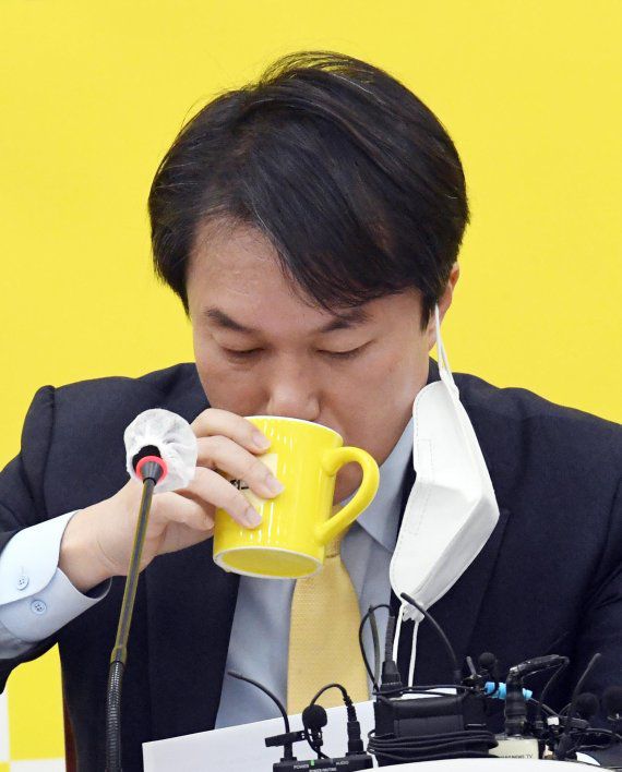 김종철 정의당 대표가 소속 의원에 대한 성추행 사실이 알려진 25일 대표직에서 물러났다. 사진=박범준 기자