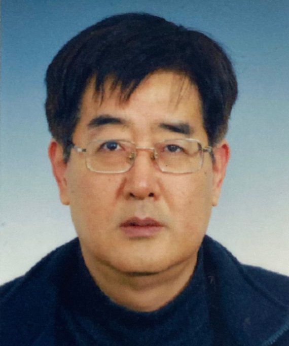 (서울=뉴스1) = 문재인 대통령은 2일 문화비서관에 전효관 한국문화예술위원회 사무처장을 내정했다.(청와대 제공)2021.3.2/뉴스1 /사진=뉴스1화상