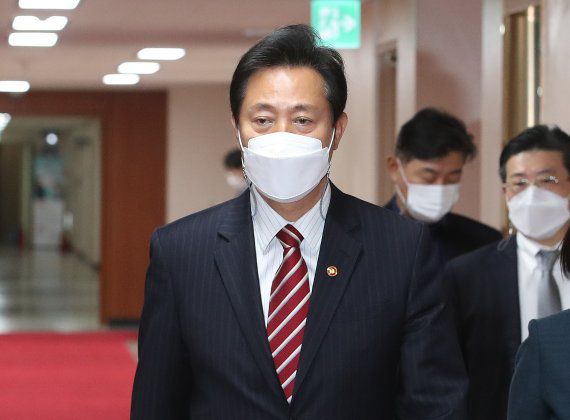 오세훈 서울시장이 서울 종로구 정부서울청사에서 열린 국무회의에 참석하고 있다. / 사진=뉴스1