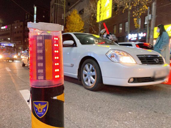 검문식 음주운전 단속 모습. /사진=김문희 기자