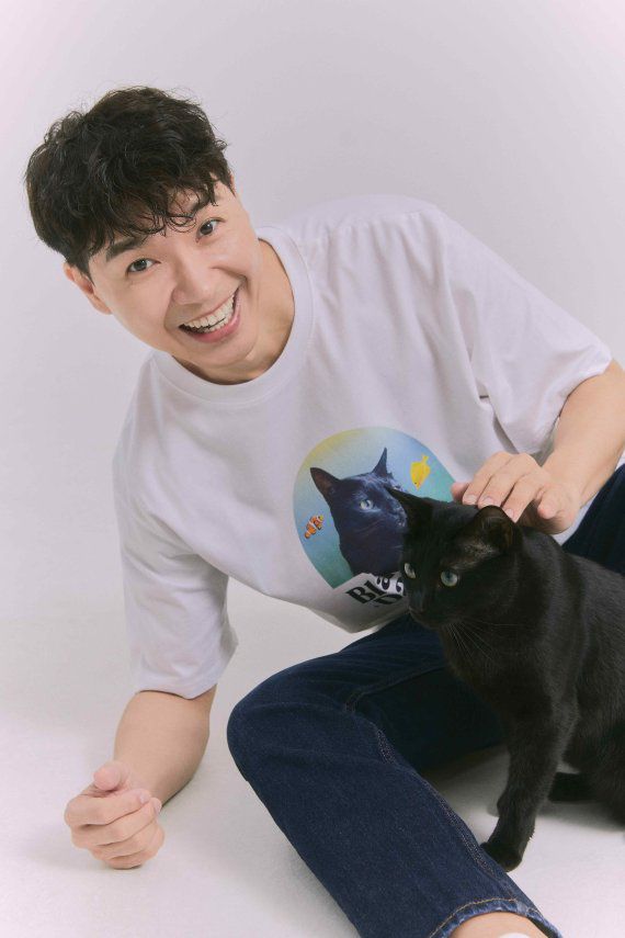 [서울=뉴시스]이랜드 '스파오x다홍이 에디션' 화보 /사진=뉴시스