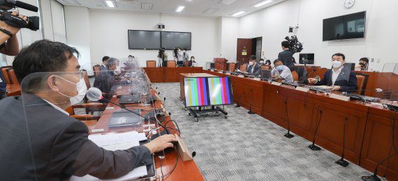 24일 오후 서울 여의도 국회 언론중재법 관련 8인 여야협의체 10차 회의가 열리고 있다. 2021.9.24/뉴스1