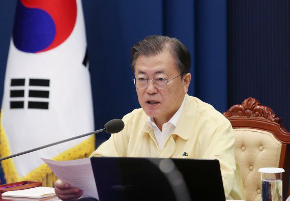 [서울=뉴시스] 김진아 기자 = 문재인 대통령이 28일 오전 청와대 여민관 영상회의실에서 열린 국무회의에서 발언하고 있다. 2021.09.28. bluesoda@newsis.com <저작권자ⓒ 공감언론 뉴시스통신사. 무단전재-재배포 금지.> /사진=뉴시스화상