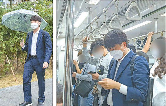 걷고 지하철 타고… 이준석 대표의 출근길 이준석 국민의힘 대표가 6일 오전 서울 상계동에 위치한 자택에서 나와 송파구 택시업계와의 정책간담회를 위해 지하철로 출근하면서 휴대폰으로 뉴스 검색을 하고 있다. 사진=전민경 기자