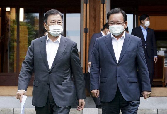 문재인 대통령과 김부겸 국무총리 (청와대 제공) 2021.5.17/뉴스1 /사진=뉴스1