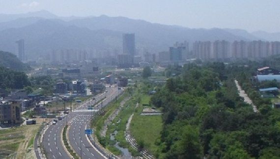 13일 원주시는 원주 혁신도시에 국내 유일 도심형 메타버스 스튜디오 ‘레드우즈파크’가 들어설 계획이다고 밝혔다. 사진은 원주 혁신도시 전경.