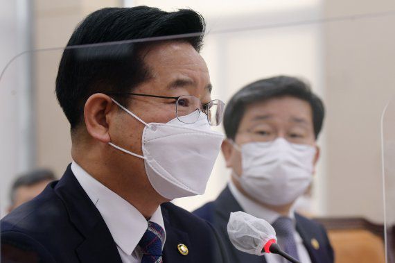 김창룡 경찰청장이 29일 서울 여의도 국회에서 열린 행정안전위원회 전체회의에서 질의에 답변하고 있다. /사진=뉴시스