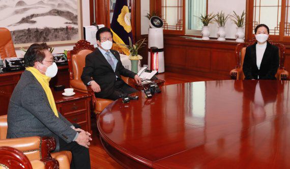 면담하는 박병석 국회의장                                    정의당-국민의당, 쌍특검 촉구 국회의장 면담