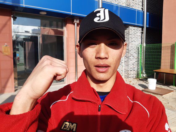 전주고 투수 박권후                                    전주고 1번타자 박준환